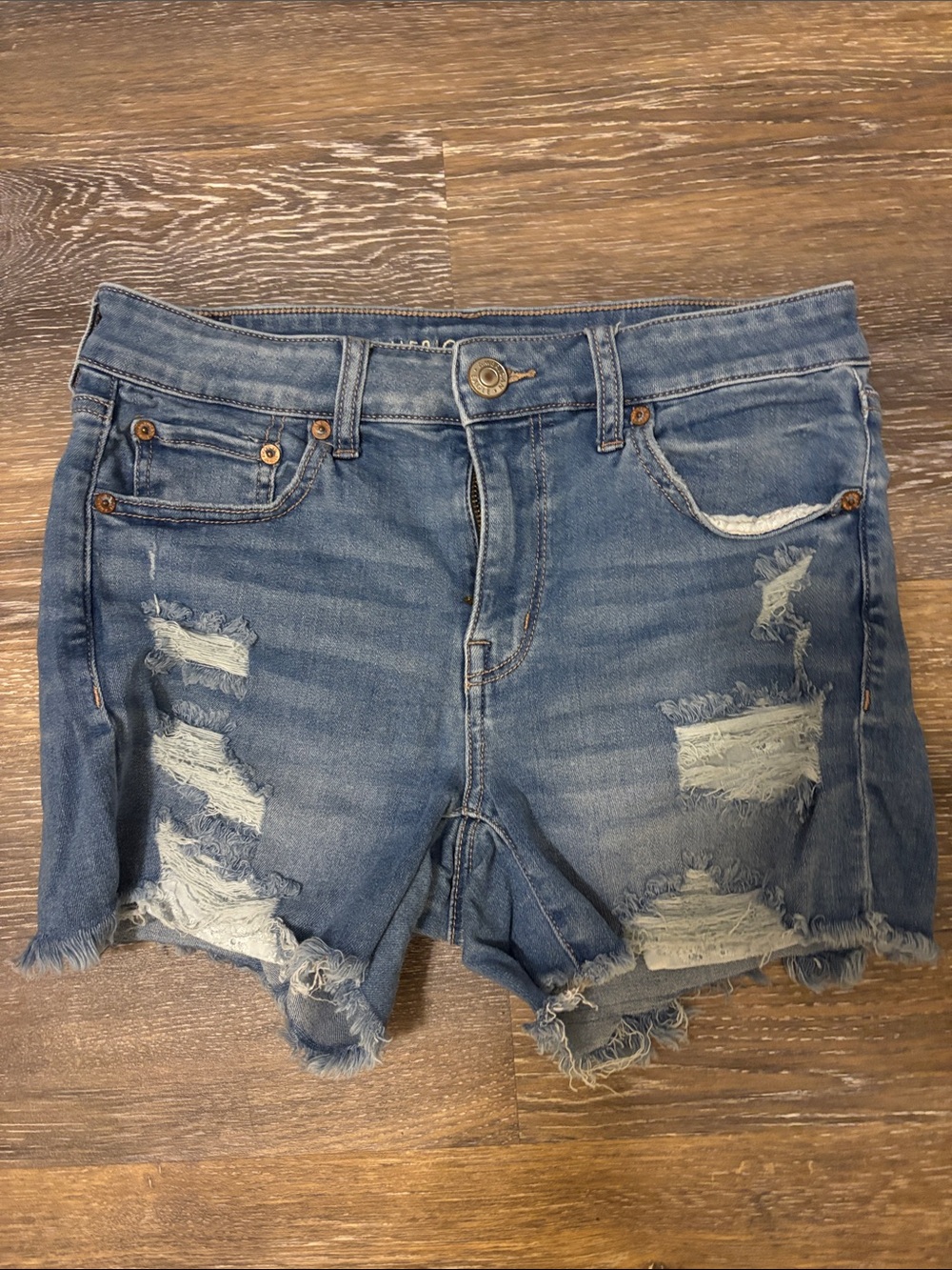 American eagle Distressed Mid-Blue Denim Women’s Shorts